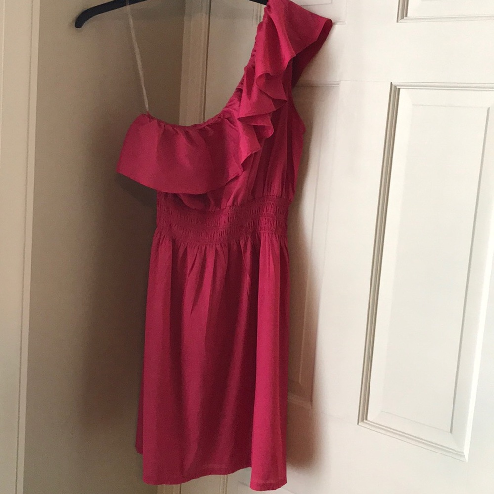 One shoulder dress